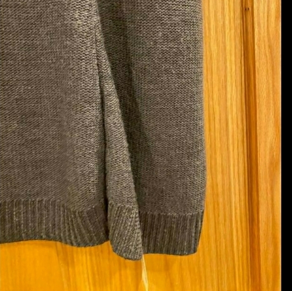 A. MOSS Sweater cap - Picture 13 of 16